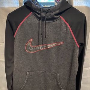 Nike Therma Fit women’s hoodie with thumb holes